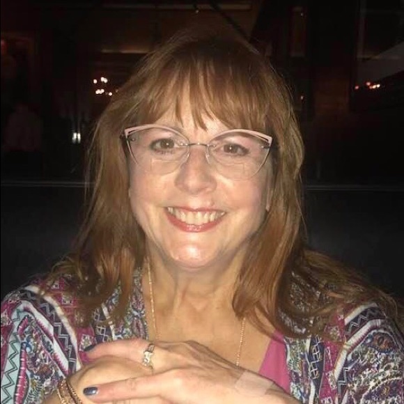 Meet your Posher, Julie - Picture 4 of 8